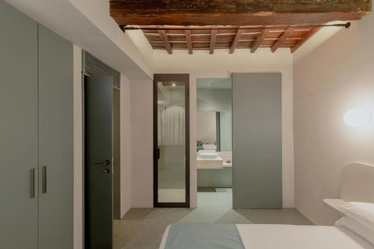 Design Apartment With Private Pool In Campo Dei Fiori Rom Italien